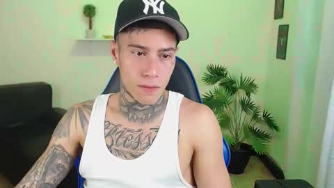 Thomas online show from February 6, 9:51 pm