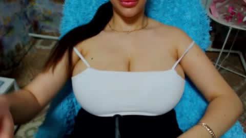 seu_cute online show from November 16, 9:26 am