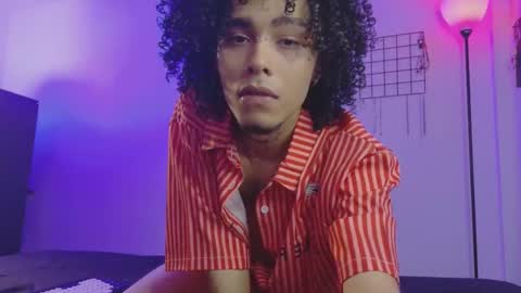 Snapshot of seven7xis chatting on October 31, 4:24 am Alexis online show from October 31, 4:24 am