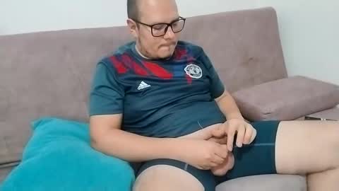 Snapshot of sexboy0910 chatting on March 12, 3:24 am Steven Rey online show from March 12, 3:24 am