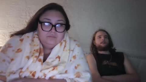 Snapshot of sexiicouple4u69 chatting on December 4, 10:35 am sexiicouple4u69 online show from December 4, 10:35 am