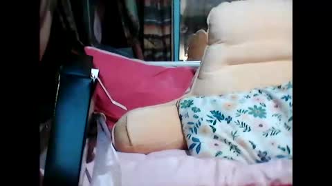 sexkitten982 online show from December 1, 9:42 pm