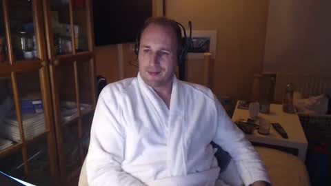 Snapshot of sexlobo1 chatting on February 18, 5:03 am Sexlobo online show from February 18, 5:03 am