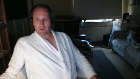 Snapshot of sexlobo1 chatting on April 13, 5:40 pm Sexlobo online show from April 13, 5:40 pm