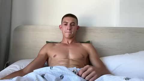 Snapshot of sexninjaboy_ chatting on April 12, 8:41 am Jace online show from April 12, 8:41 am