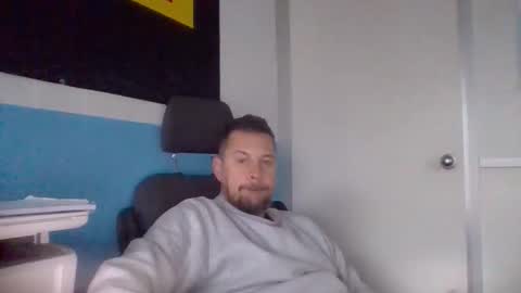 Snapshot of sexoatope79 chatting on February 15, 8:24 am sexoatope79 online show from February 15, 8:24 am