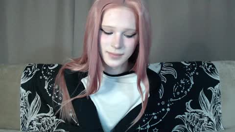 Snapshot of sexpired_princess chatting on April 10, 6:07 am Nextdoor Princess online show from April 10, 6:07 am