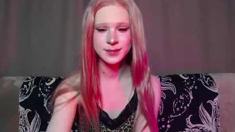 Nextdoor Princess online show from July 26, 7:15 am