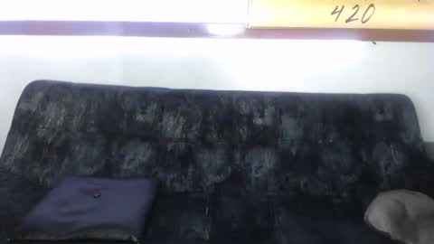 KhidaMilo online show from February 8, 8:21 pm