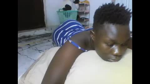 Snapshot of sexqueen02 chatting on February 17, 11:09 pm sexqueen02 online show from February 17, 11:09 pm