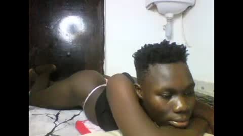 Snapshot of sexqueen02 chatting on February 22, 12:38 am sexqueen02 online show from February 22, 12:38 am