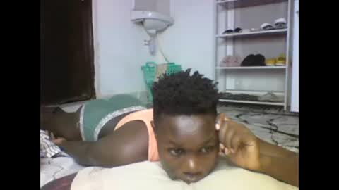Snapshot of sexqueen02 chatting on February 26, 11:59 pm sexqueen02 online show from February 26, 11:59 pm