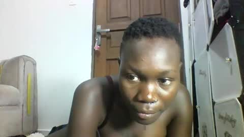 Snapshot of sexqueen02 chatting on September 16, 6:20 pm sexqueen02 online show from September 16, 6:20 pm