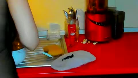 sexqueen1111 online show from March 8, 2:04 am