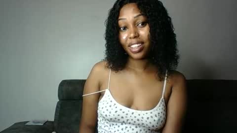 Snapshot of sexttiana_ebony chatting on October 11, 10:14 am sexttiana_ebony online show from October 11, 10:14 am