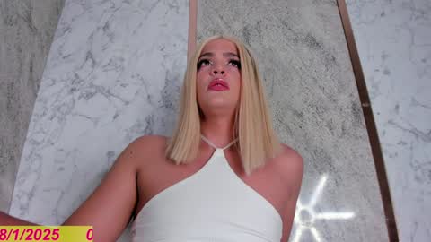 Snapshot of sexual_desiress chatting on January 9, 2:43 am shantall IG candy charms09 online show from January 9, 2:43 am