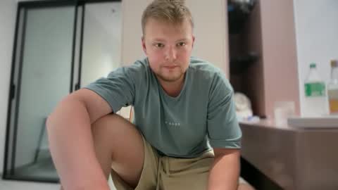 Snapshot of sexual_sbotage chatting on February 13, 2:02 pm Max Leman online show from February 13, 2:02 pm