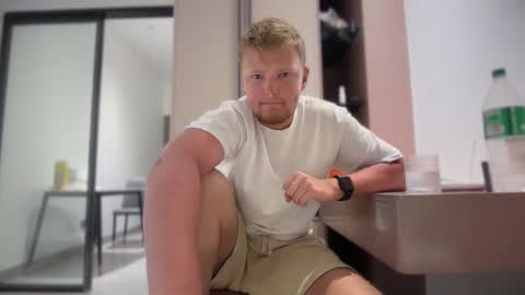 Snapshot of sexual_sbotage chatting on March 3, 1:28 pm Max Leman online show from March 3, 1:28 pm