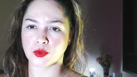 Snapshot of sexwwoman chatting on February 27, 2:21 am CHIARA online show from February 27, 2:21 am
