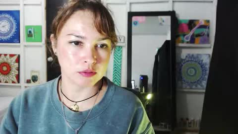 Snapshot of sexwwoman chatting on October 27, 7:40 pm CHIARA online show from October 27, 7:40 pm