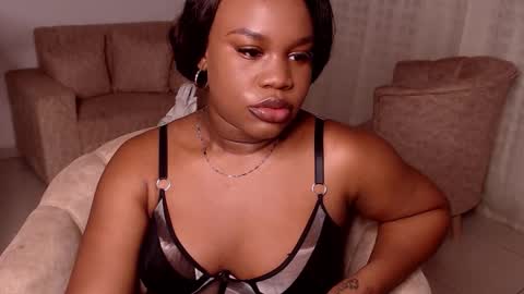 Snapshot of sexx_amara chatting on January 12, 7:57 am Amara online show from January 12, 7:57 am