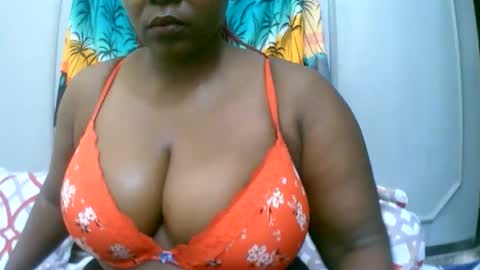 sexxi_ebony online show from January 19, 6:28 am