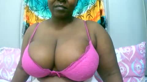sexxi_ebony online show from February 18, 3:46 am