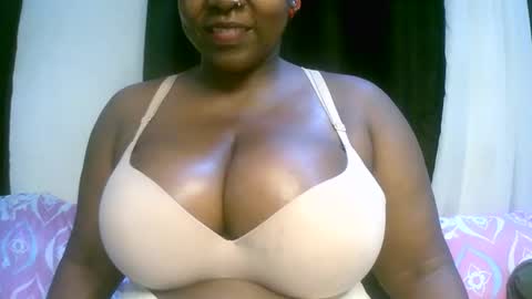 sexxi_ebony online show from April 10, 6:45 pm