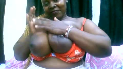 sexxi_ebony online show from May 28, 4:59 pm