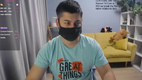 Snapshot of sexxxdickbig chatting on April 22, 9:22 am Tommy online show from April 22, 9:22 am