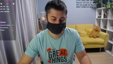 Snapshot of sexxxdickbig chatting on April 27, 8:34 am Tommy online show from April 27, 8:34 am