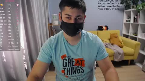 Snapshot of sexxxdickbig chatting on April 28, 7:02 am Tommy online show from April 28, 7:02 am
