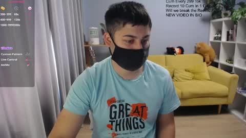 Snapshot of sexxxdickbig chatting on April 29, 7:23 am Tommy online show from April 29, 7:23 am