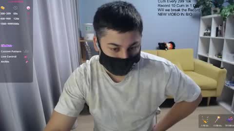 Snapshot of sexxxdickbig chatting on April 30, 8:09 am Tommy online show from April 30, 8:09 am