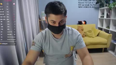 Snapshot of sexxxdickbig chatting on May 1, 9:03 am Tommy online show from May 1, 9:03 am