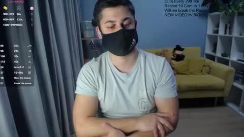 Snapshot of sexxxdickbig chatting on May 3, 8:04 pm Tommy online show from May 3, 8:04 pm