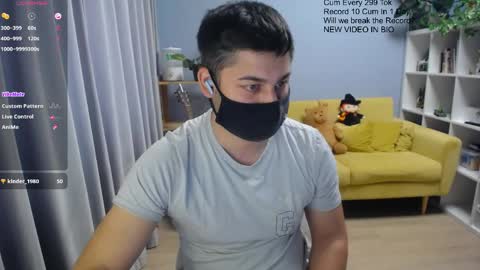 Snapshot of sexxxdickbig chatting on May 4, 8:10 am Tommy online show from May 4, 8:10 am