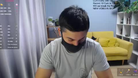 Snapshot of sexxxdickbig chatting on May 5, 8:33 am Tommy online show from May 5, 8:33 am