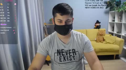 Snapshot of sexxxdickbig chatting on May 9, 8:30 am Tommy online show from May 9, 8:30 am