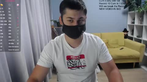 Snapshot of sexxxdickbig chatting on May 11, 8:09 am Tommy online show from May 11, 8:09 am