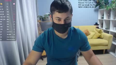 Snapshot of sexxxdickbig chatting on May 16, 8:22 am Tommy online show from May 16, 8:22 am