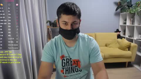 Snapshot of sexxxdickbig chatting on May 21, 7:48 am Tommy online show from May 21, 7:48 am