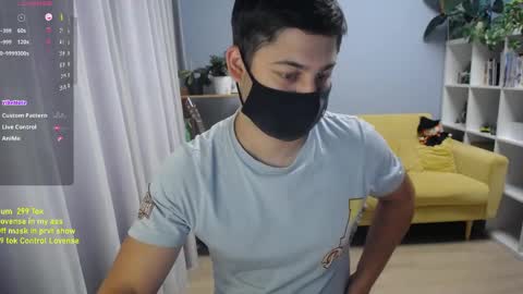 Snapshot of sexxxdickbig chatting on May 30, 7:49 am Tommy online show from May 30, 7:49 am