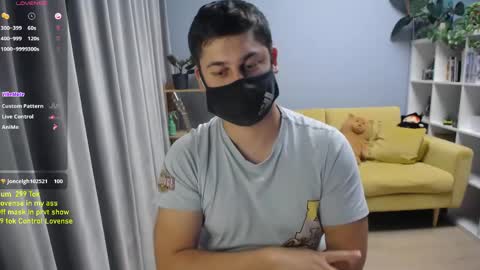 Snapshot of sexxxdickbig chatting on May 30, 7:55 pm Tommy online show from May 30, 7:55 pm