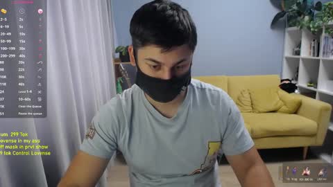 Snapshot of sexxxdickbig chatting on May 31, 7:59 am Tommy online show from May 31, 7:59 am