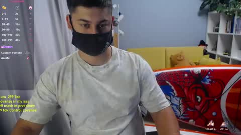 Snapshot of sexxxdickbig chatting on June 9, 7:09 am Tommy online show from June 9, 7:09 am
