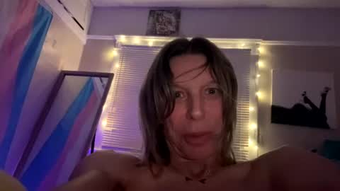 Snapshot of sexxxyzee chatting on July 28, 11:17 am Jenna online show from July 28, 11:17 am