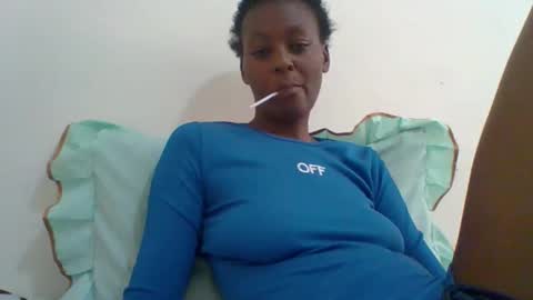 Snapshot of sexxy_bum23 chatting on October 6, 9:18 am sexxy bum online show from October 6, 9:18 am