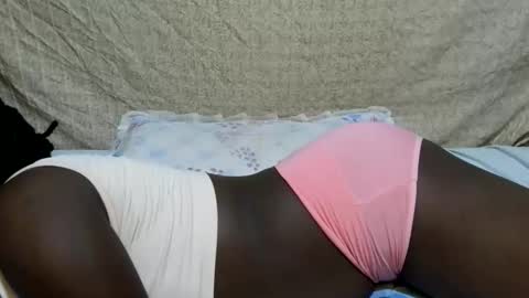 Snapshot of sexxy_maya1 chatting on June 5, 6:57 pm sexxy_maya1 online show from June 5, 6:57 pm