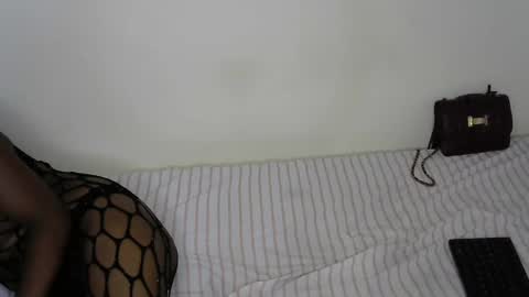 Snapshot of sexxy_nisa chatting on March 3, 12:37 am sexxy_nisa online show from March 3, 12:37 am
